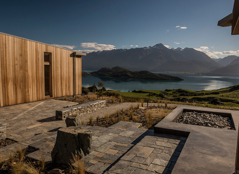 Aro hā – ośrodek odnowy biologicznej z widokiem na nowozelandzki krajobraz